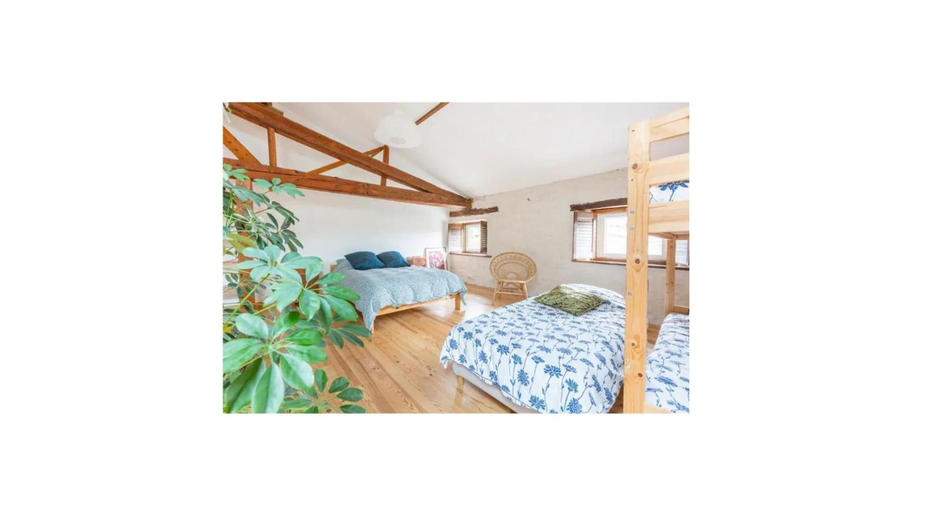 Chambre Triple Deluxe - Gite De La Louve Fougax-et-Barrineuf Экстерьер фото
